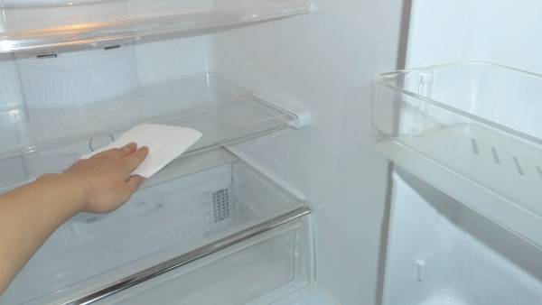 冷蔵庫のカビ